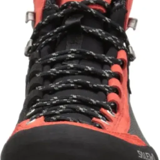 Salewa Crow Gore-Tex Men's Mountaineering Boots Review: stiff, secure, and better with decent insoles