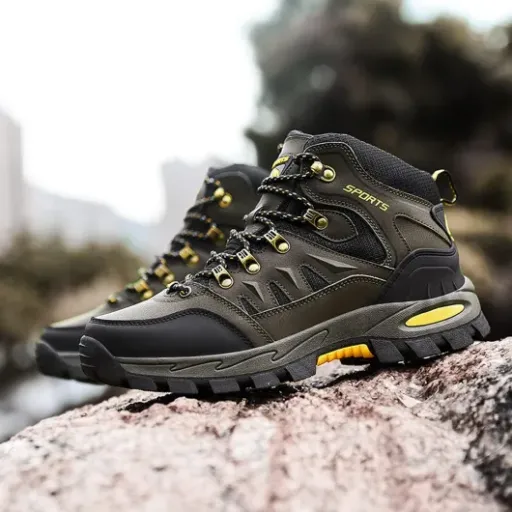 VTASQ Hiking Boots Review: cheap waterproof boots that aren’t really waterproof